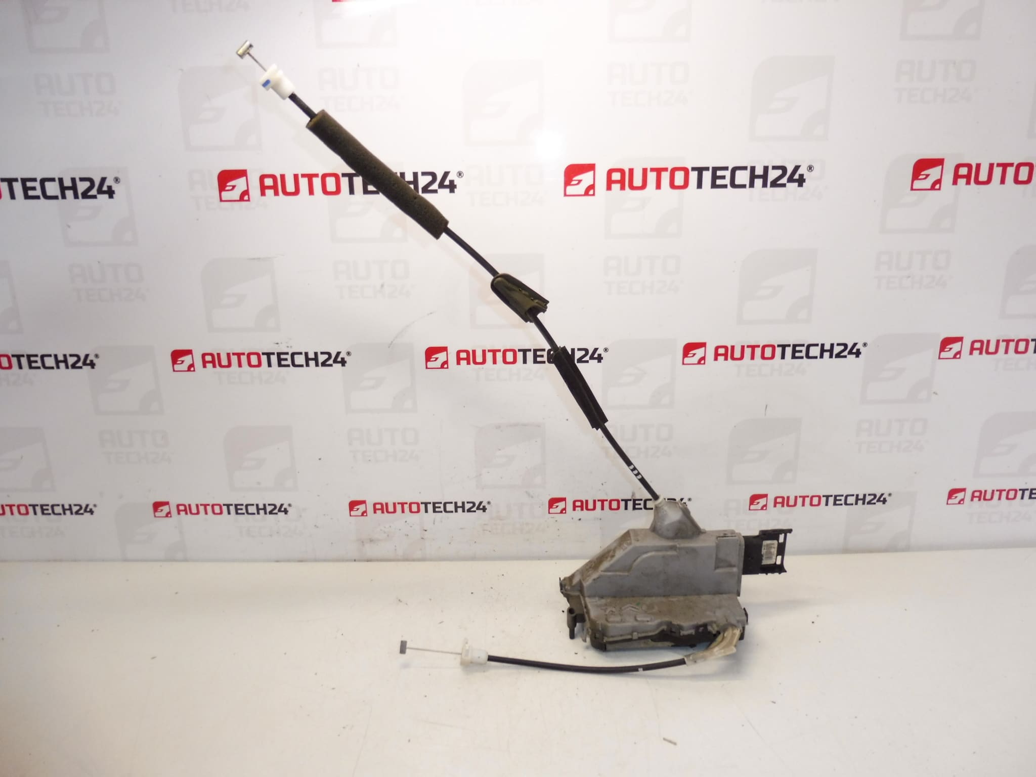 Zámok pravých zadných dverí Citroën C3 II A51 9800625180