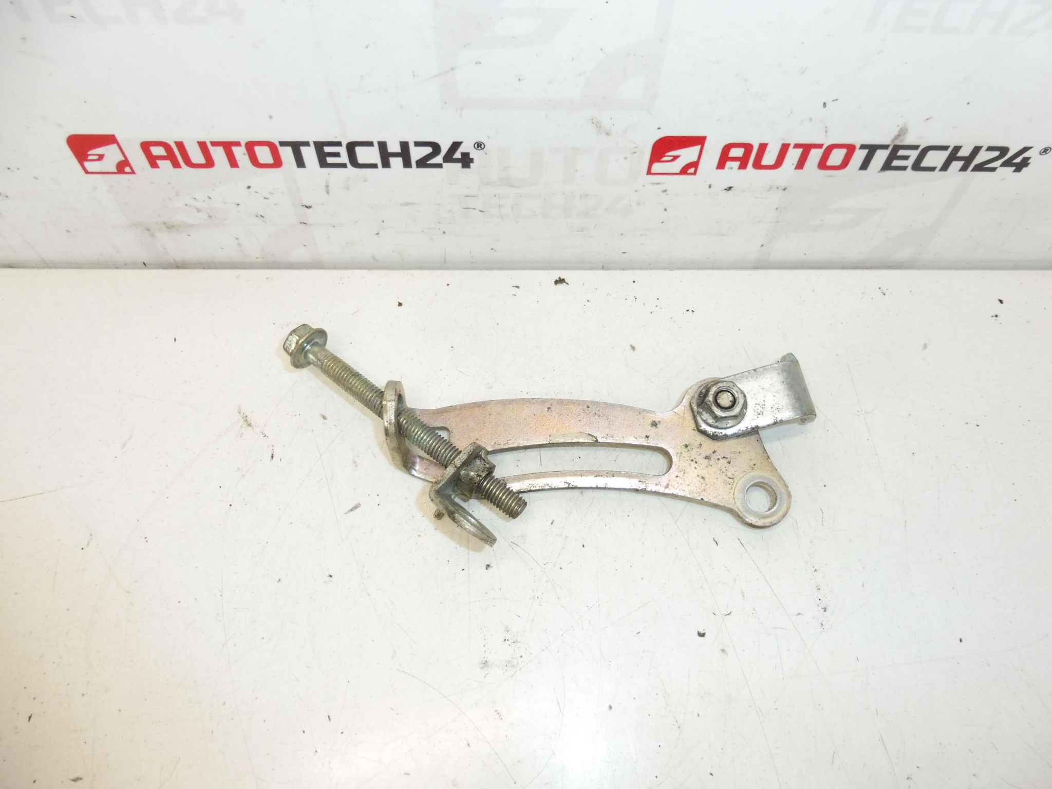 Napínač remeňa Citroën C1 Peugeot 107 128143 5708A0 6822QX