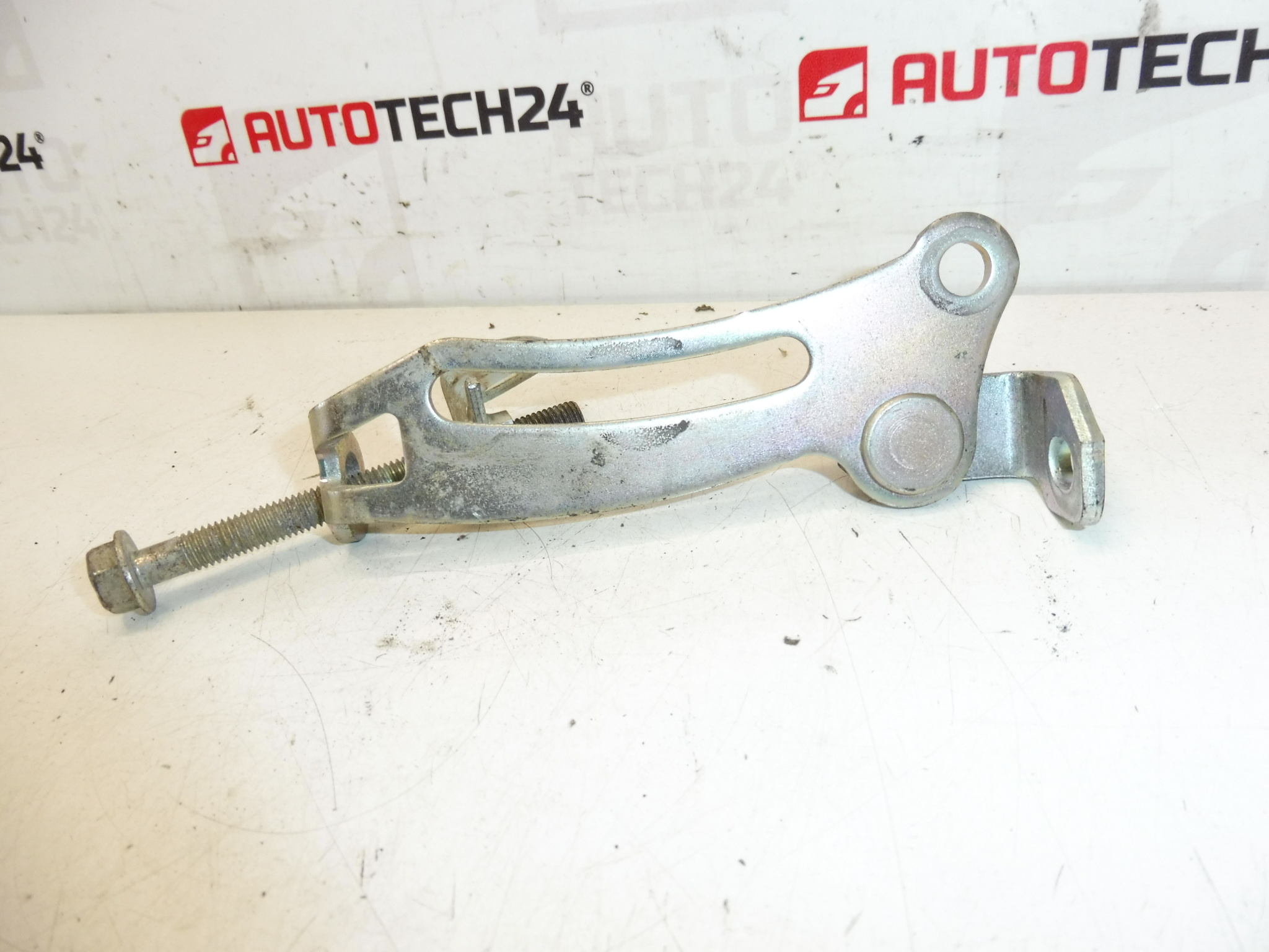 Napínač remeňa Citroën C1 Peugeot 107 128143 5708A0 6822QX