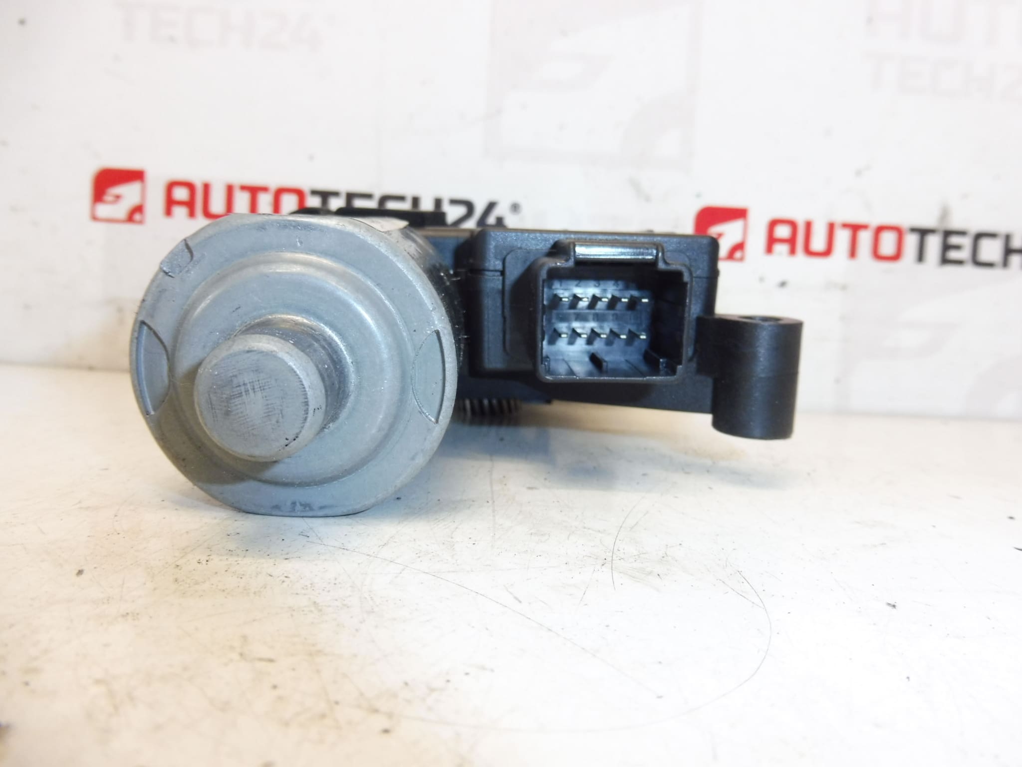 Elektromotor Bosch Citroen C4 Picasso 0390200072 8401NC – Obrázok 2