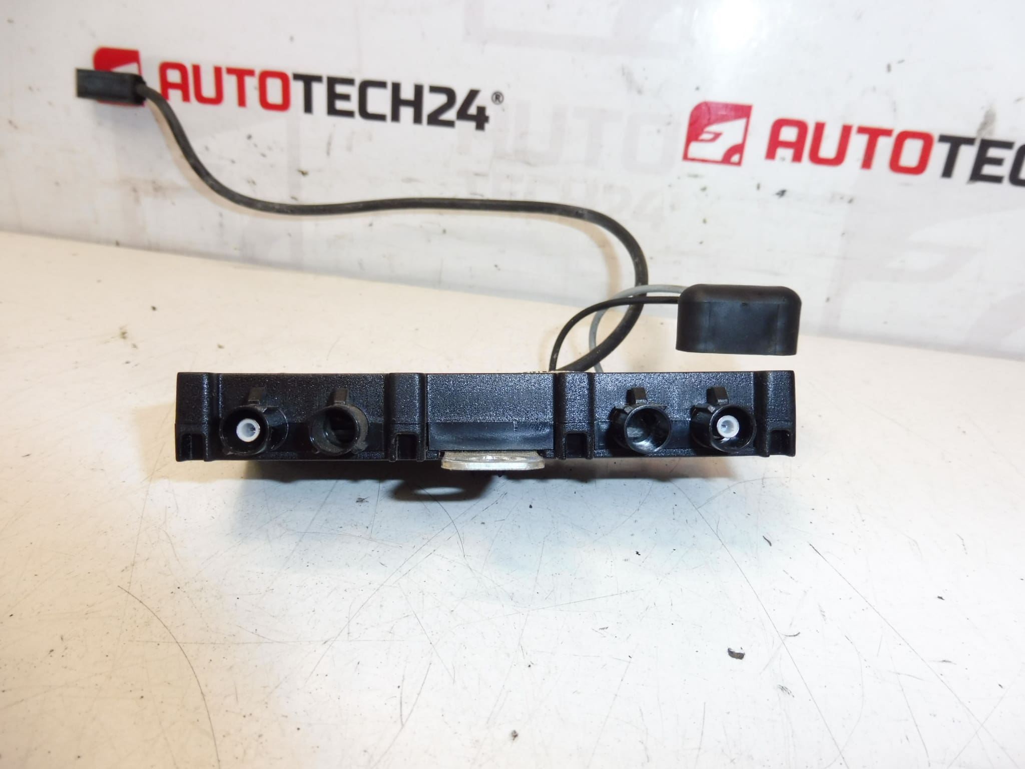 Impedančný adaptér Peugeot 407 9647837380 6561EG – Obrázok 2