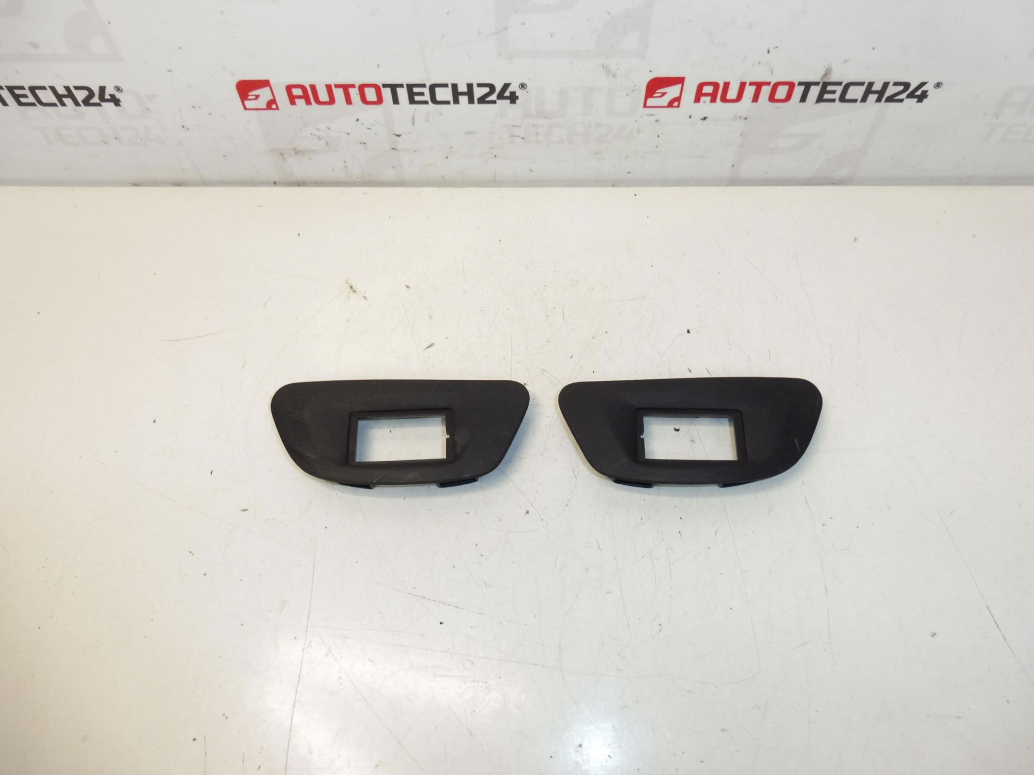 Krytka sedadla Peugeot 407 8914CG 8914CV