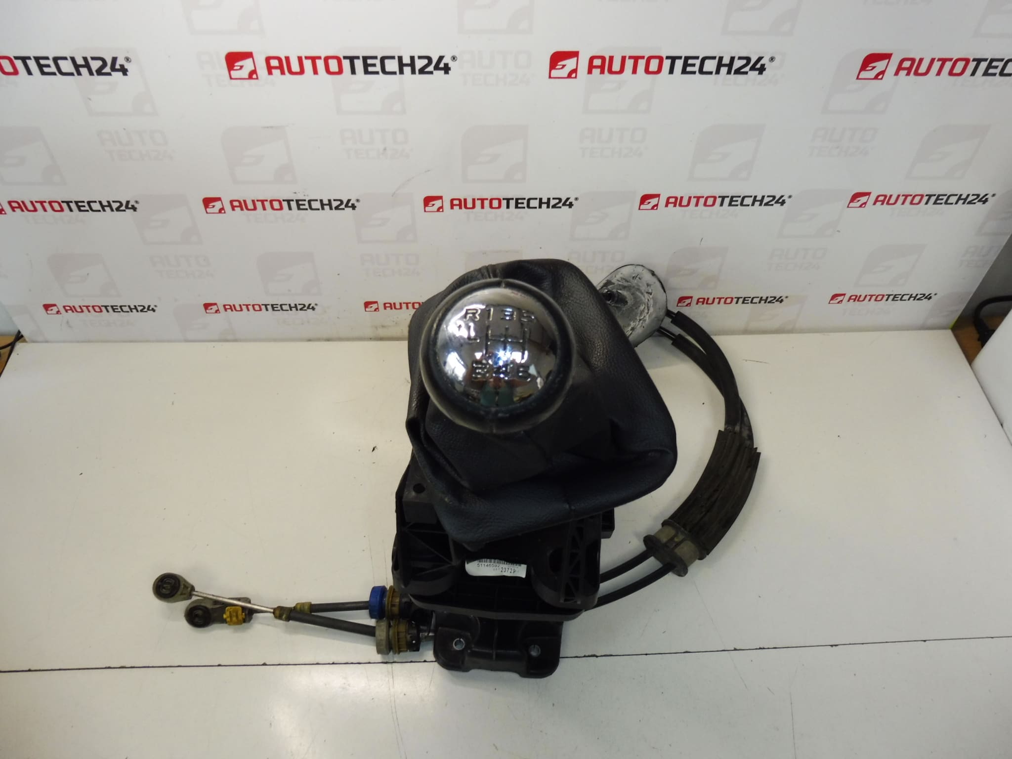 Kulisa radenia Peugeot 3008 5008 2400KQ 2403V2 240891