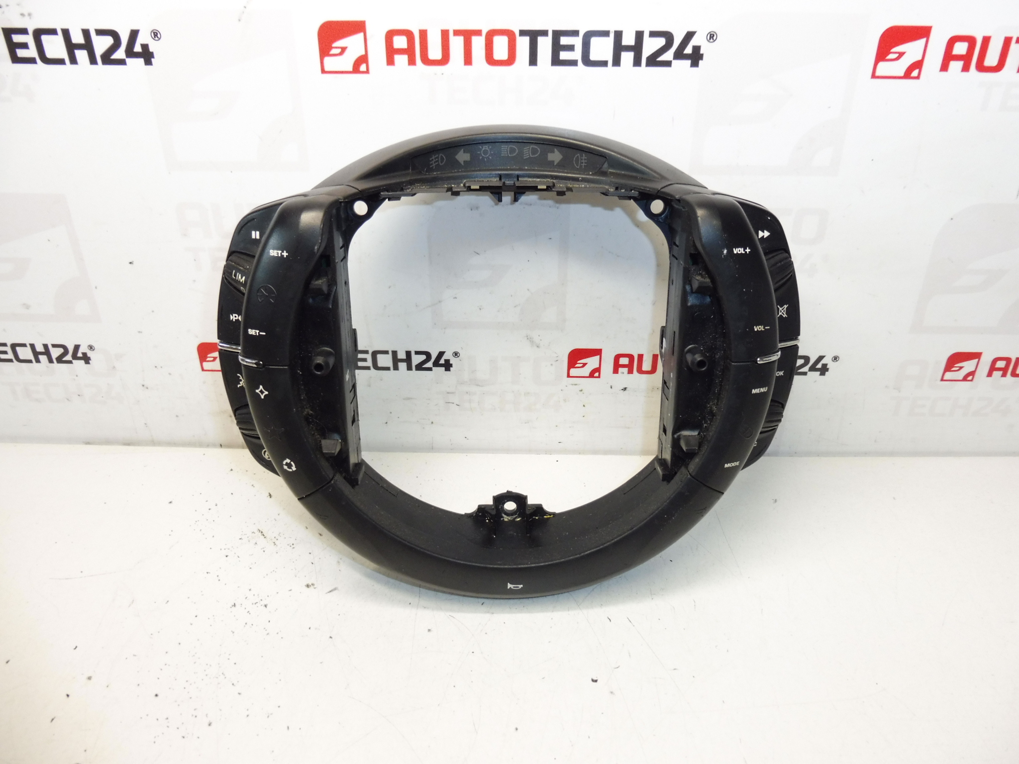Ovládače na volante Citroën C4 aj Picasso 96624941ZD 6242Y9