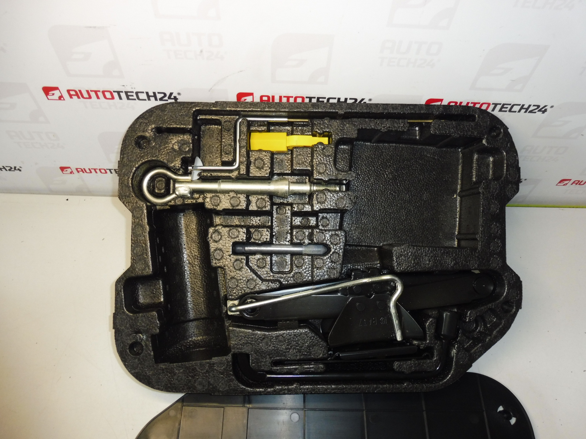 Sada Náradia, Hever, Kľúč, Ťažné Oko Citroën C4 PICASSO 6736A7 674418 672594 671809 671739
