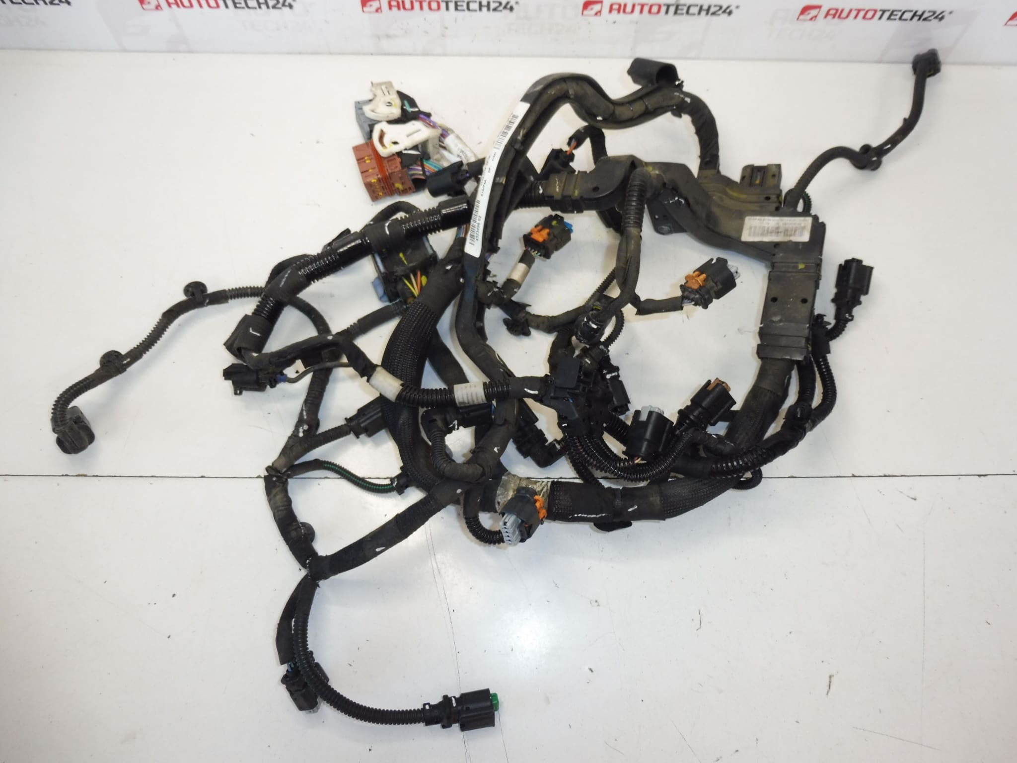 Hlavný motorový zväzok 1.6 e-HDI Citroën Peugeot 9803029080 – Obrázok 2