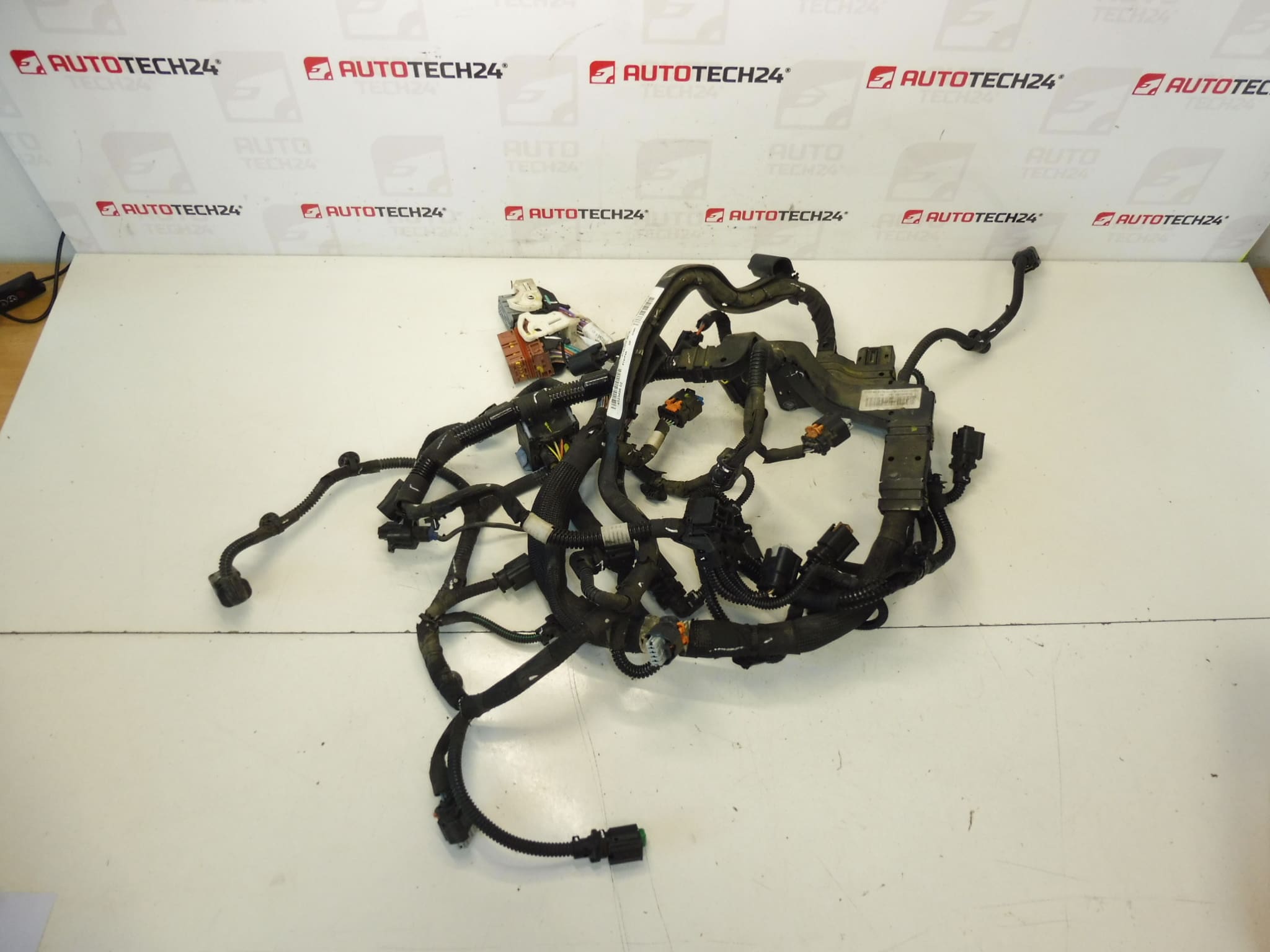 Hlavný motorový zväzok 1.6 e-HDI Citroën Peugeot 9803029080