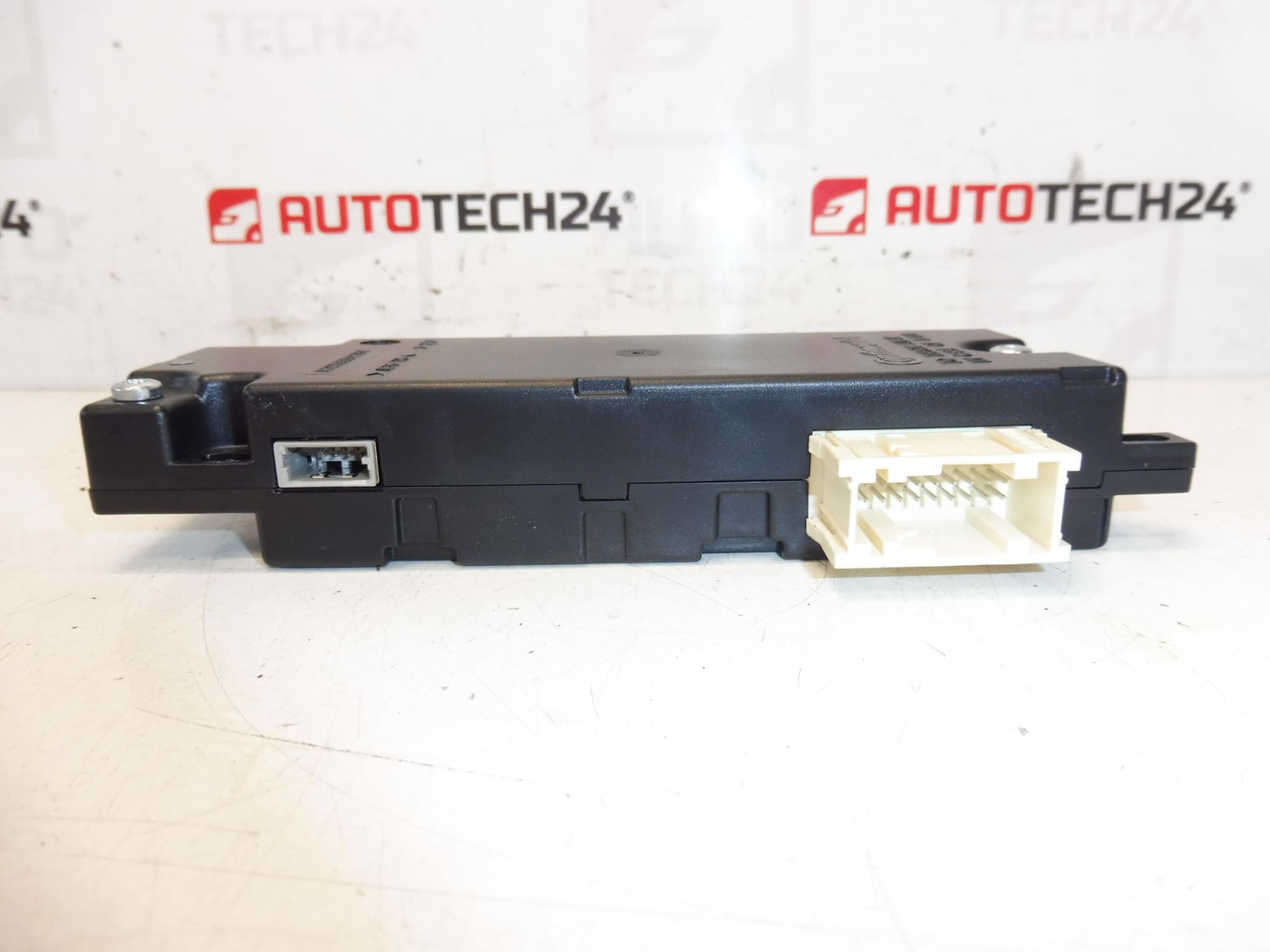 Modul Bluetooth Citroën Peugeot 9666760080 S180073002 J – Obrázok 2