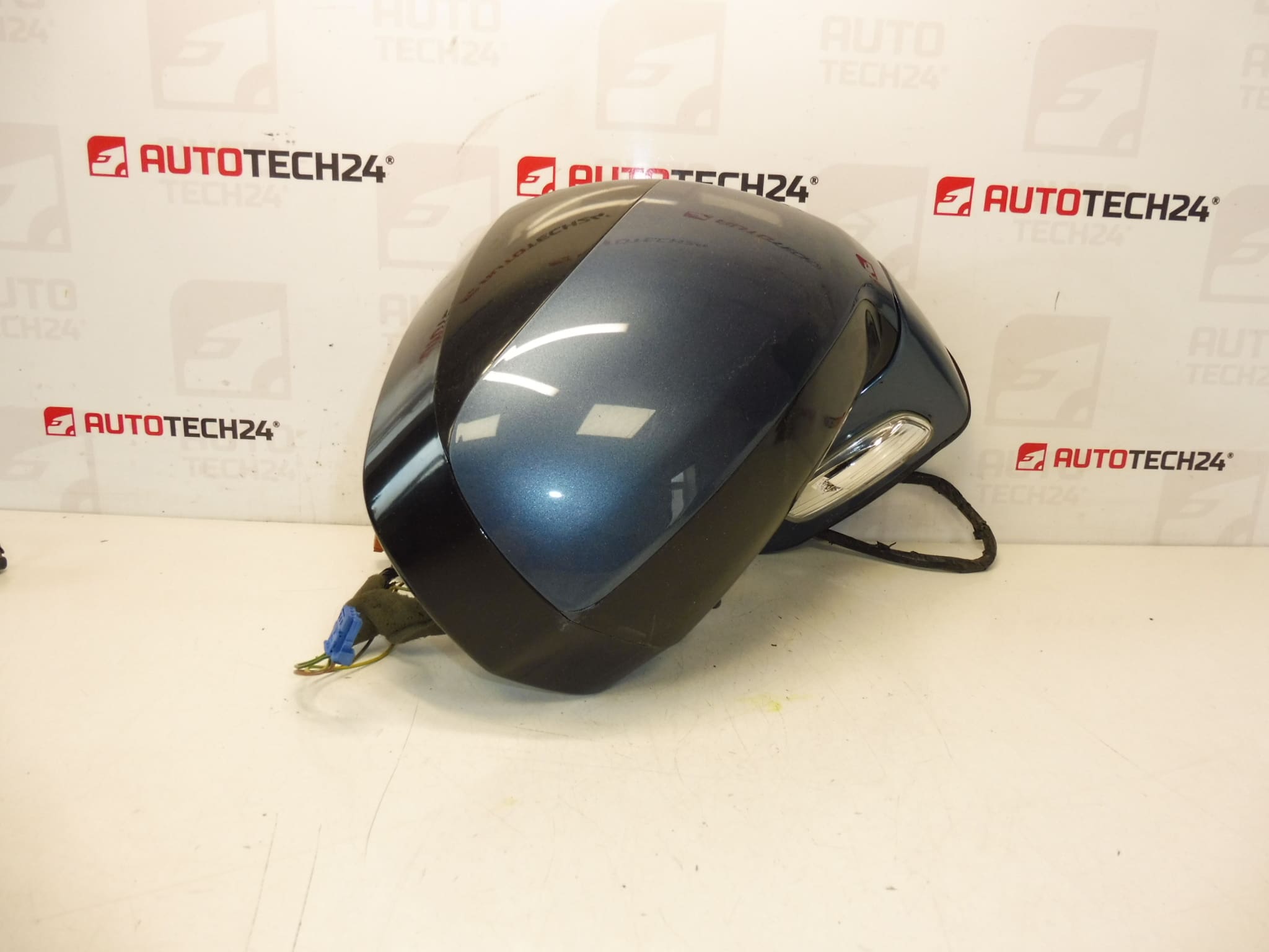 Pravé zrkadlo KGQC Citroën C4 Picasso 96851525XY 8153VR