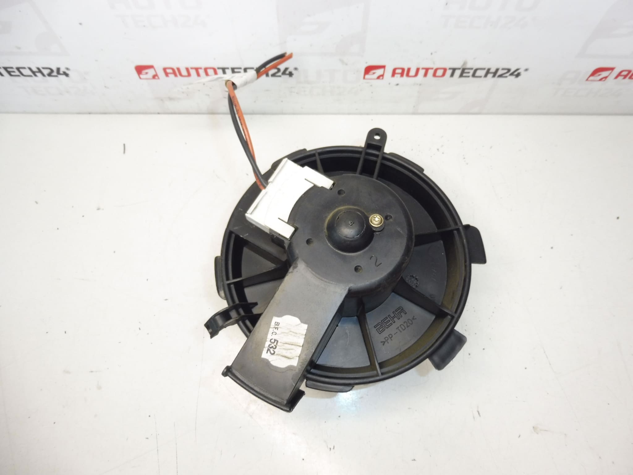Ventilátor kúrenia Citroën Peugeot 6441J8 – Obrázok 2