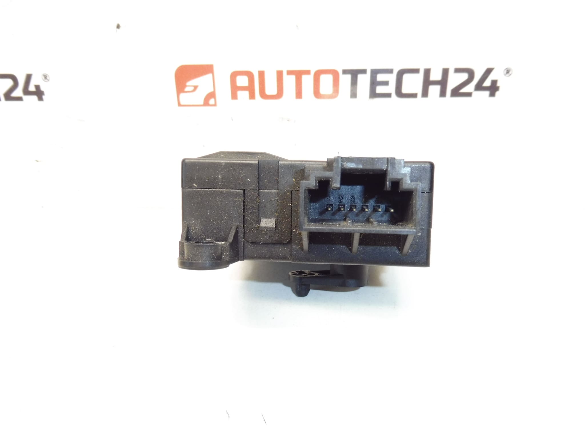 Servo motorček kúrenia Valeo Citroën Peugeot 030997F 6447GF