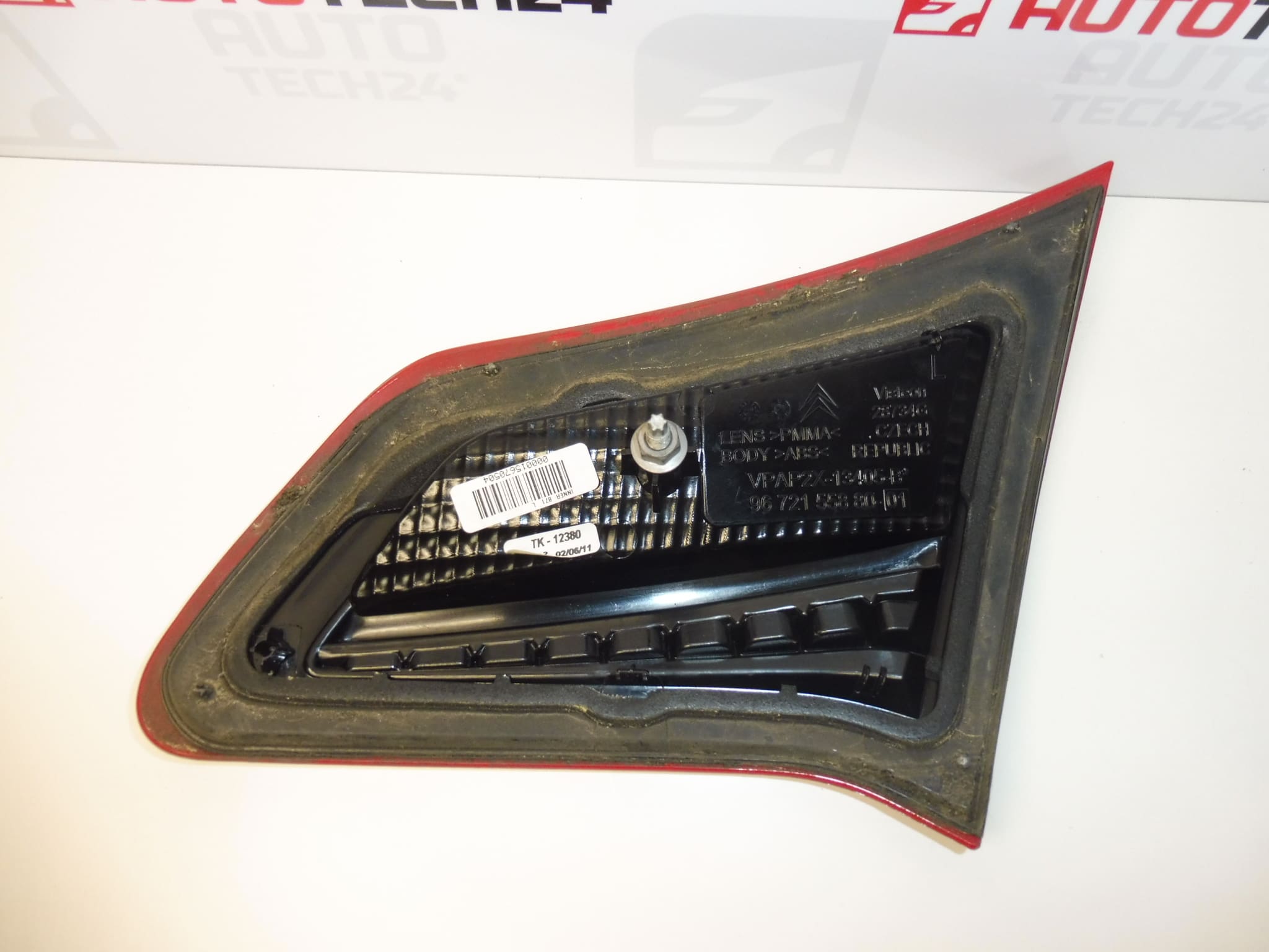 Okrasný rámček ľavého zadného svetla Citroën C4 II 9672155880 7453E4 – Obrázok 2