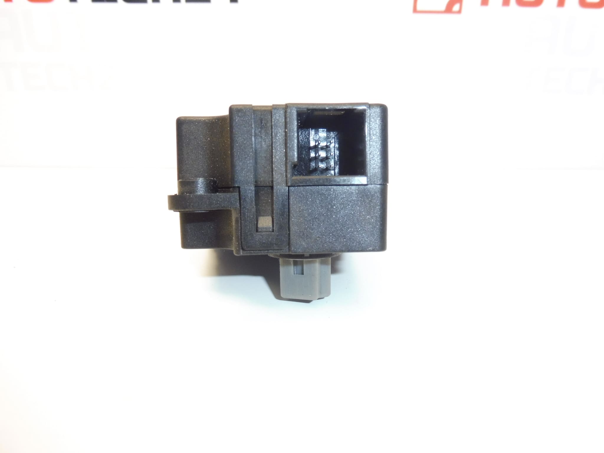 Servo Valeo Citroën Peugeot T1006419G 2303111B – Obrázok 2