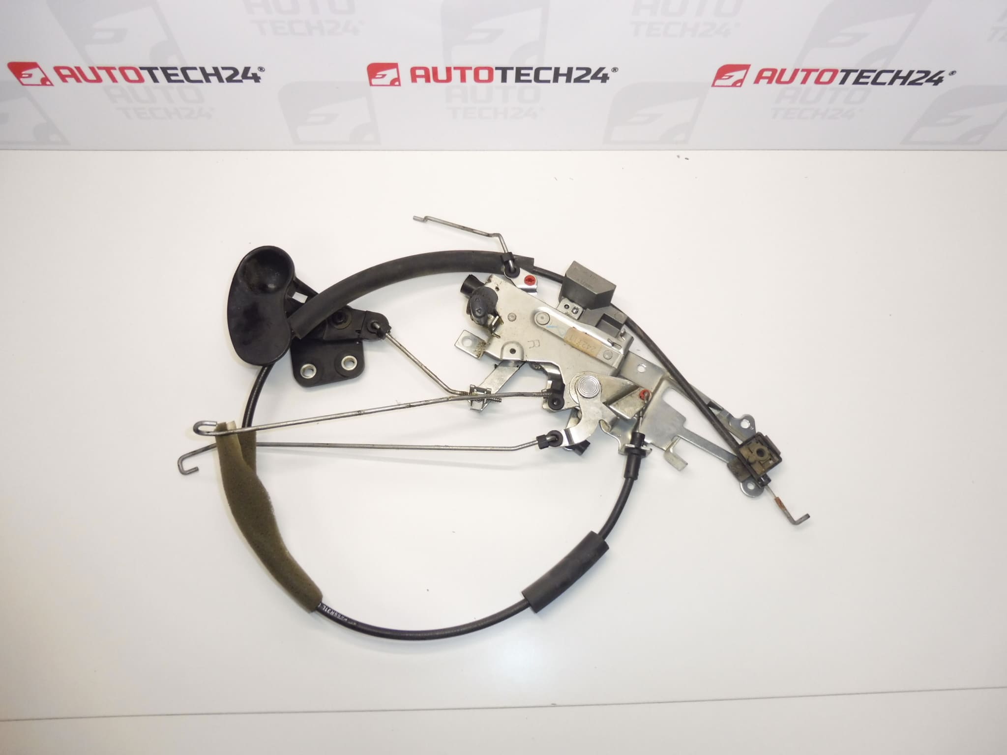 Zámok pravých zadných dverí Citroën Berlingo II 9138F5