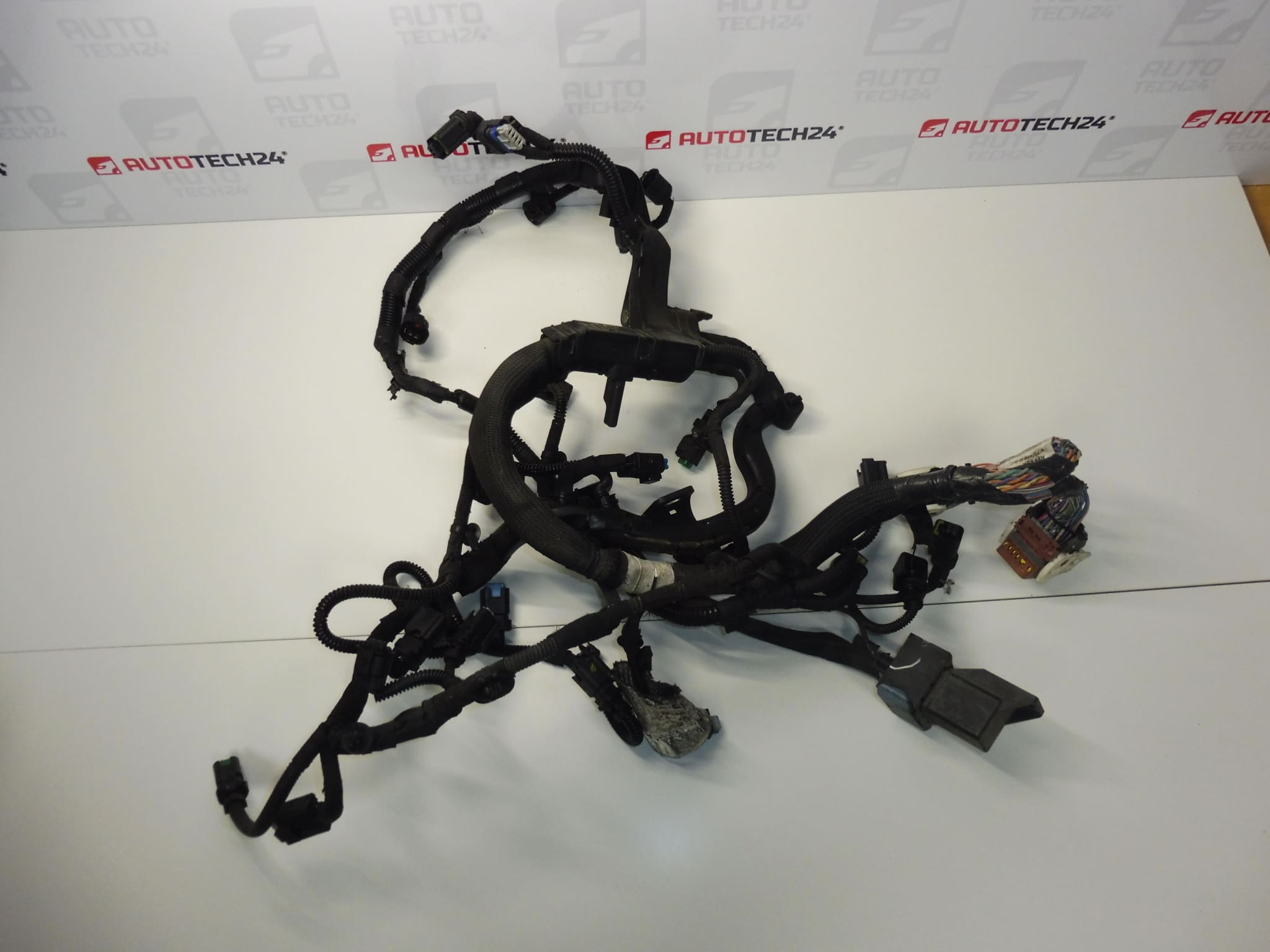 Zväzok Citroën Peugeot 1.6 HDI 9673749980 9678305680 6585J5