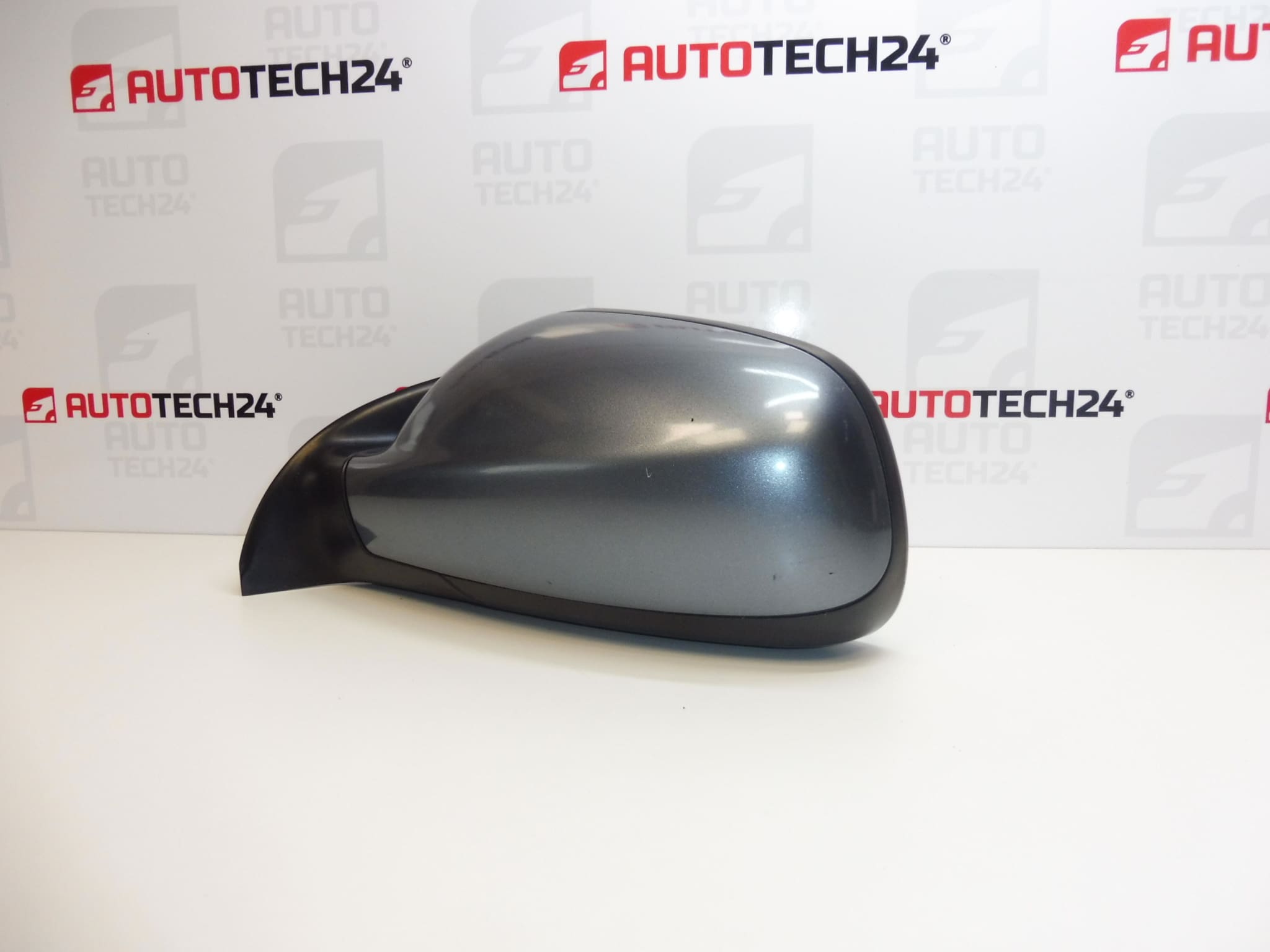 Ľavé zrkadlo elektricky sklopné EZWD Peugeot 307 8149VV