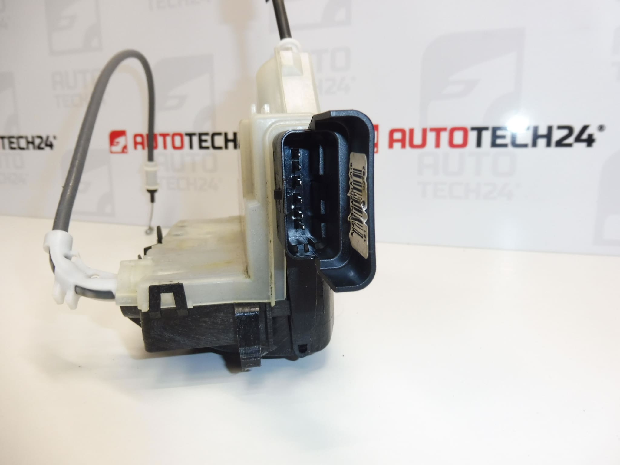 Zámok dverí spolujazdca Citroën Peugeot 9816343380 – Obrázok 2