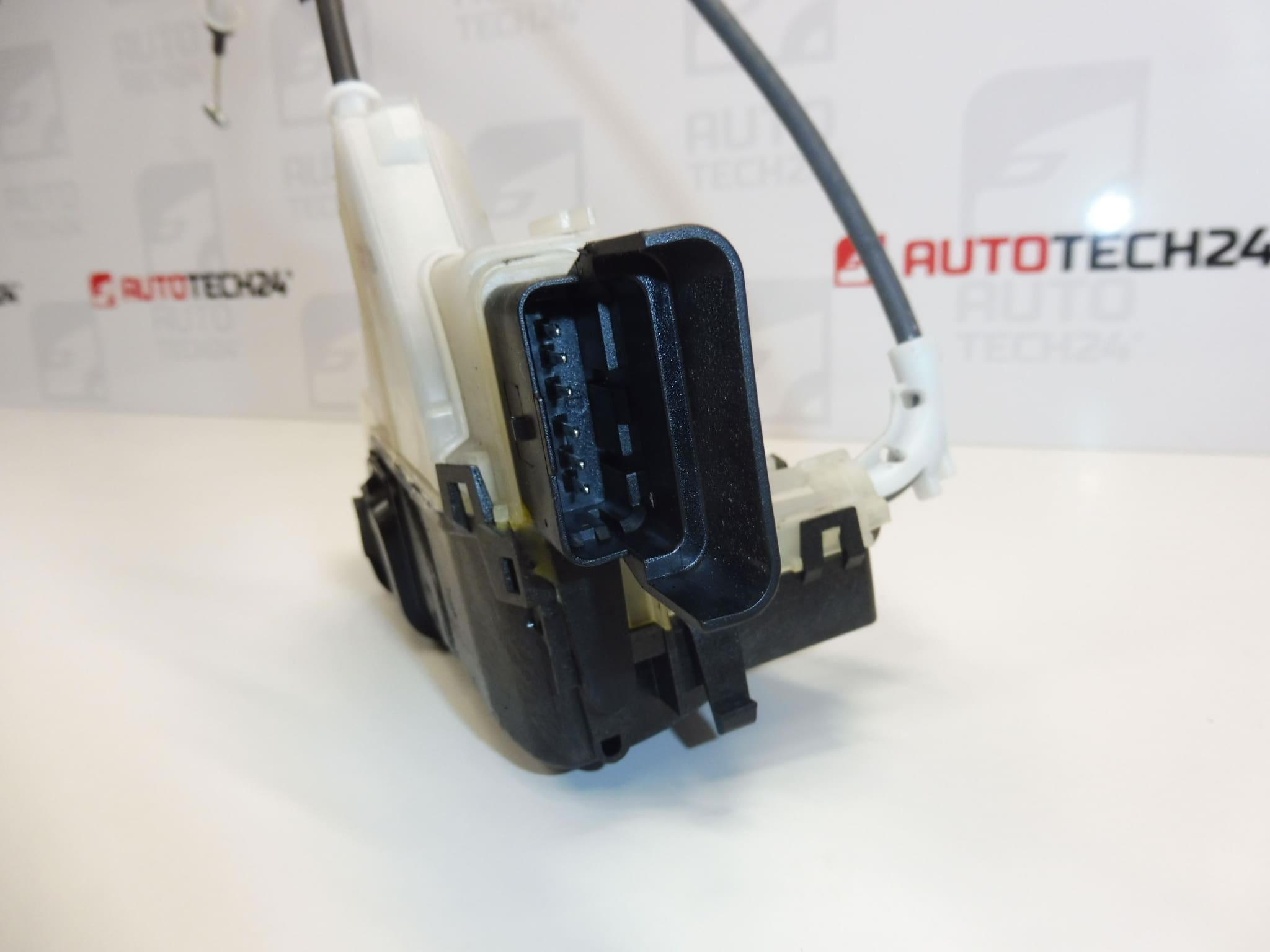 Zámok dverí vodiča Citroën Peugeot 9816343480 – Obrázok 2